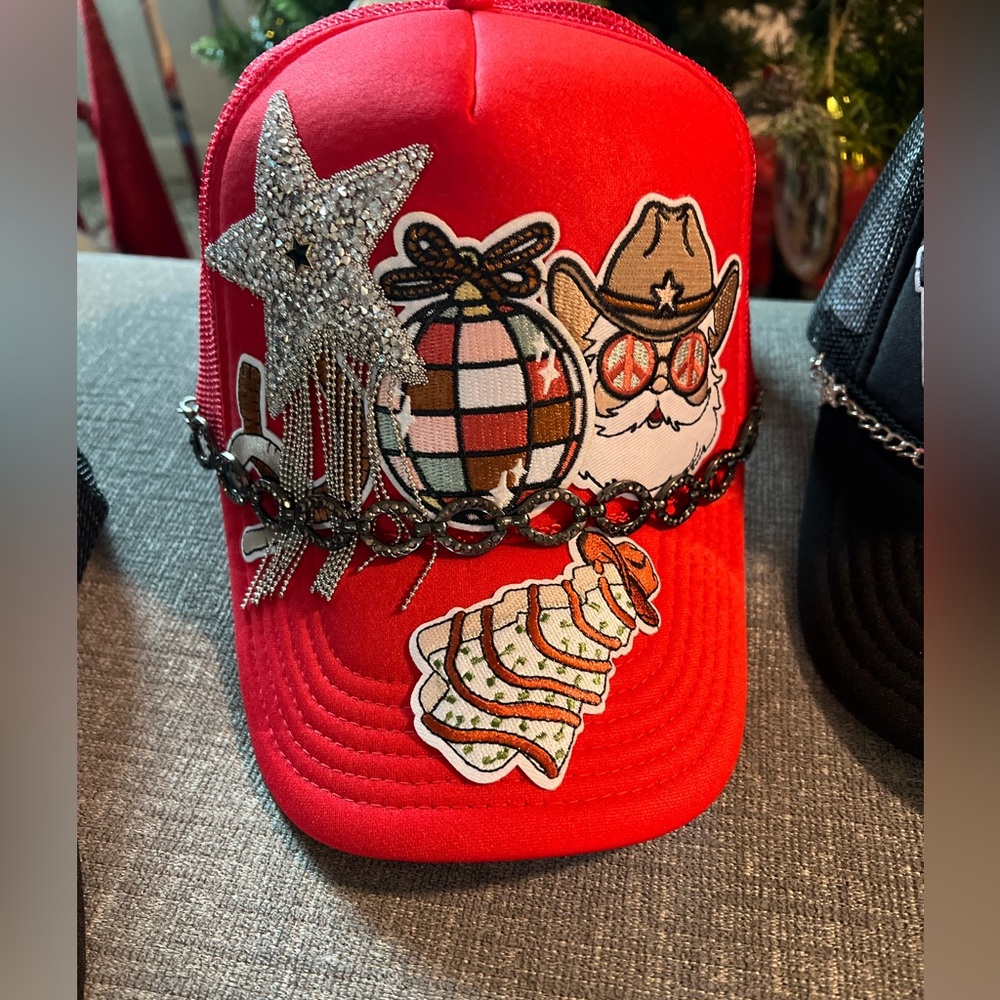 Red Christmas Trucker Hat Diaco Ball Cowboy Santa - Picture 1 of 1